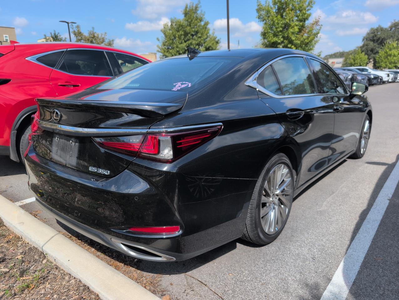2022 Lexus ES 350 Ultra Luxury