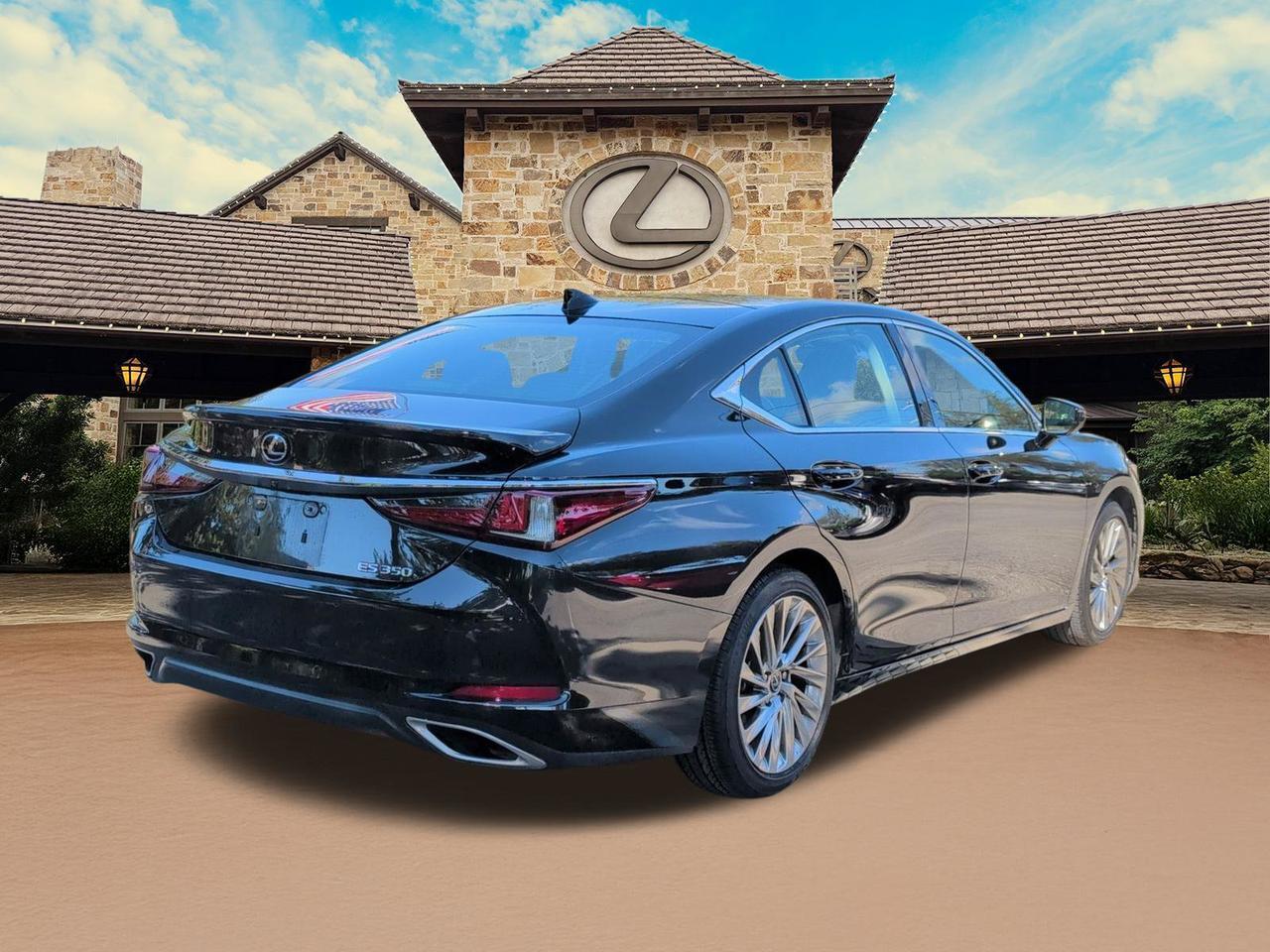 2022 Lexus ES 350 Ultra Luxury
