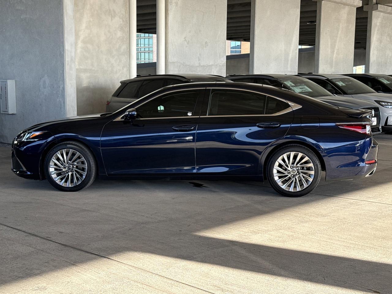 2022 Lexus ES 350 Ultra Luxury