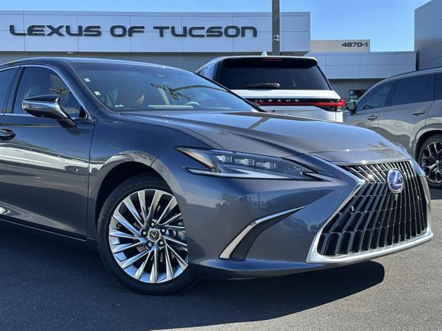 2022 Lexus ES Luxury