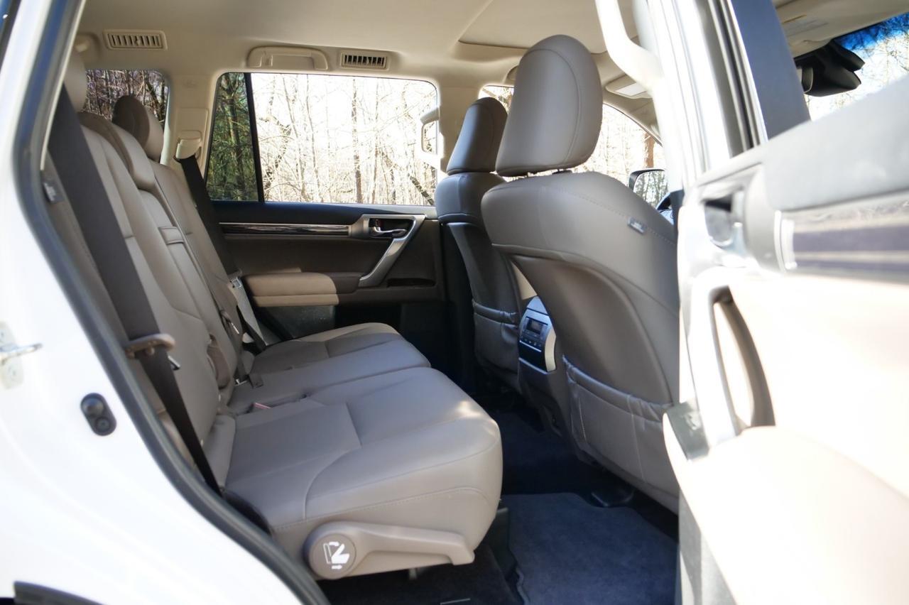 2022 Lexus GX 460 Premium 4WD / Cooled Seats / Third Row! Lincolnton NC