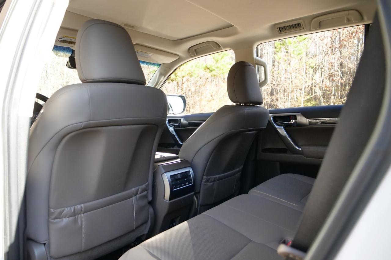 2022 Lexus GX 460 Premium 4WD / Cooled Seats / Third Row! Lincolnton NC