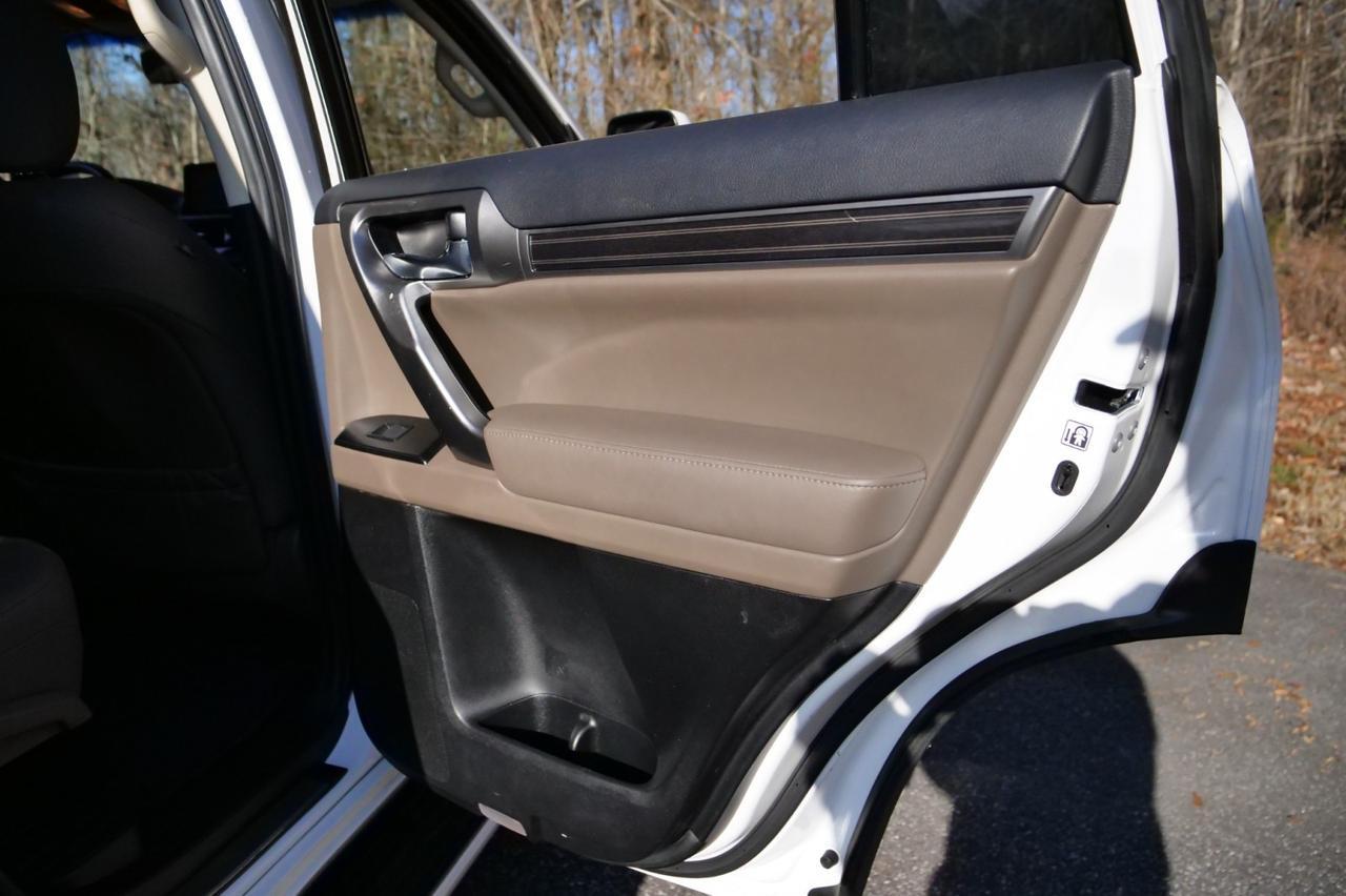 2022 Lexus GX 460 Premium 4WD / Cooled Seats / Third Row! Lincolnton NC