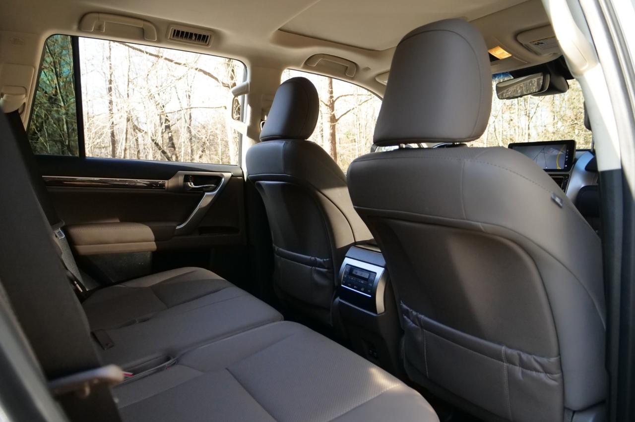 2022 Lexus GX 460 Premium 4WD / Cooled Seats / Third Row! Lincolnton NC