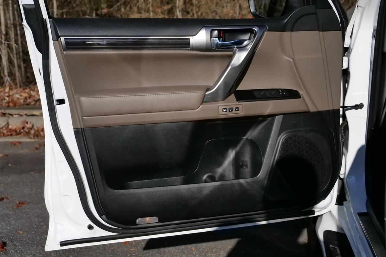 2022 Lexus GX 460 Premium 4WD / Cooled Seats / Third Row! Lincolnton NC