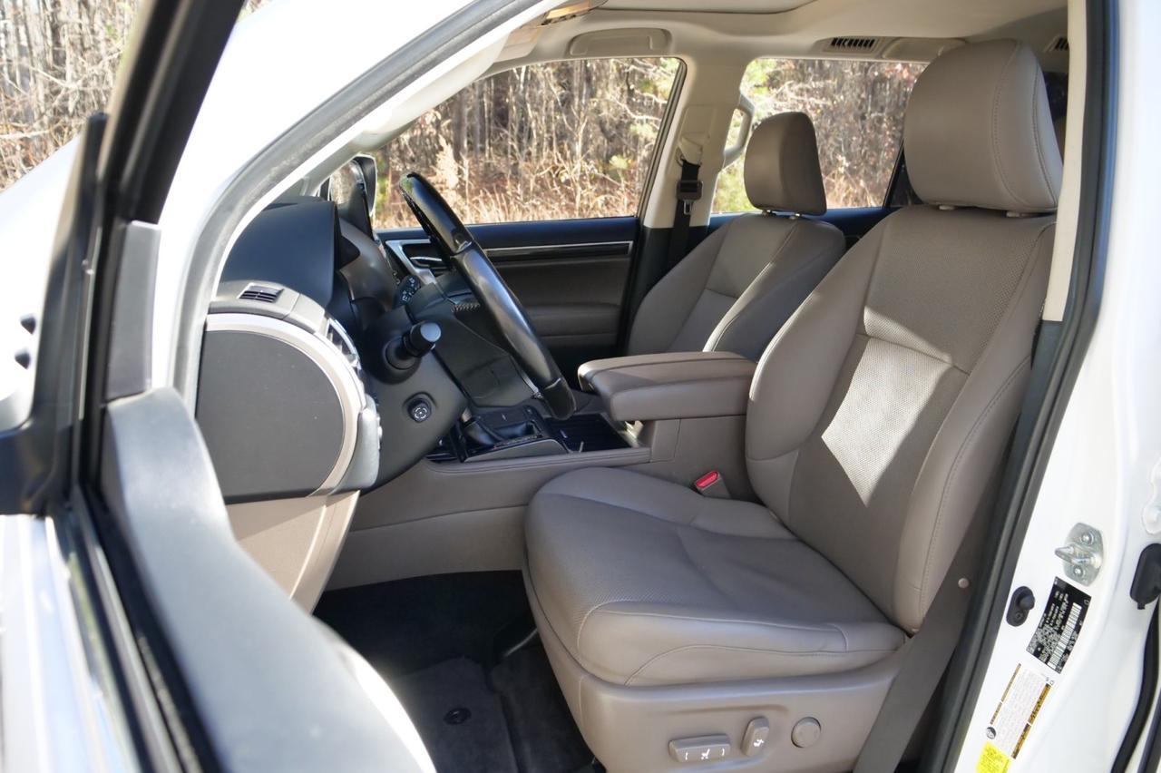 2022 Lexus GX 460 Premium 4WD / Cooled Seats / Third Row! Lincolnton NC