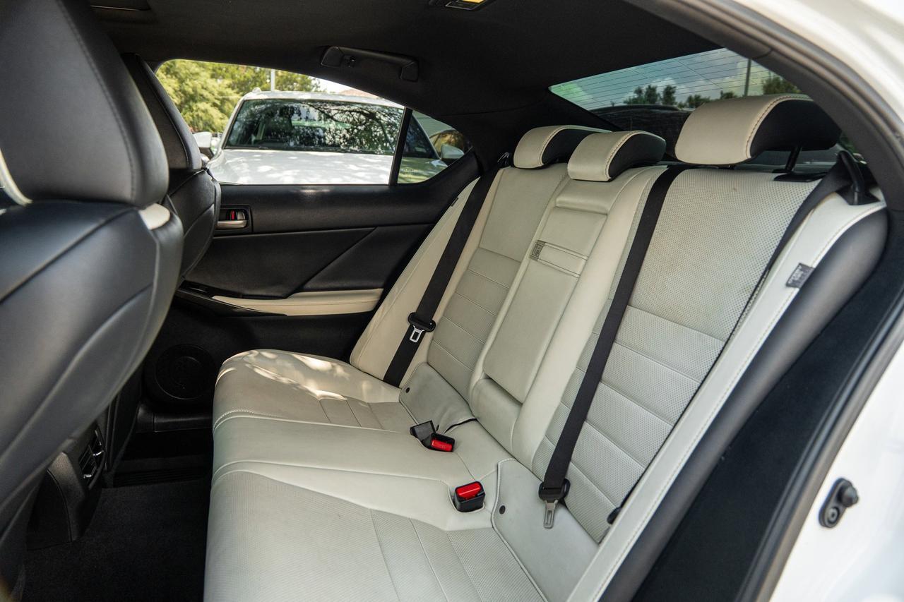 2022 Lexus IS 350 F SPORT  Selma TX