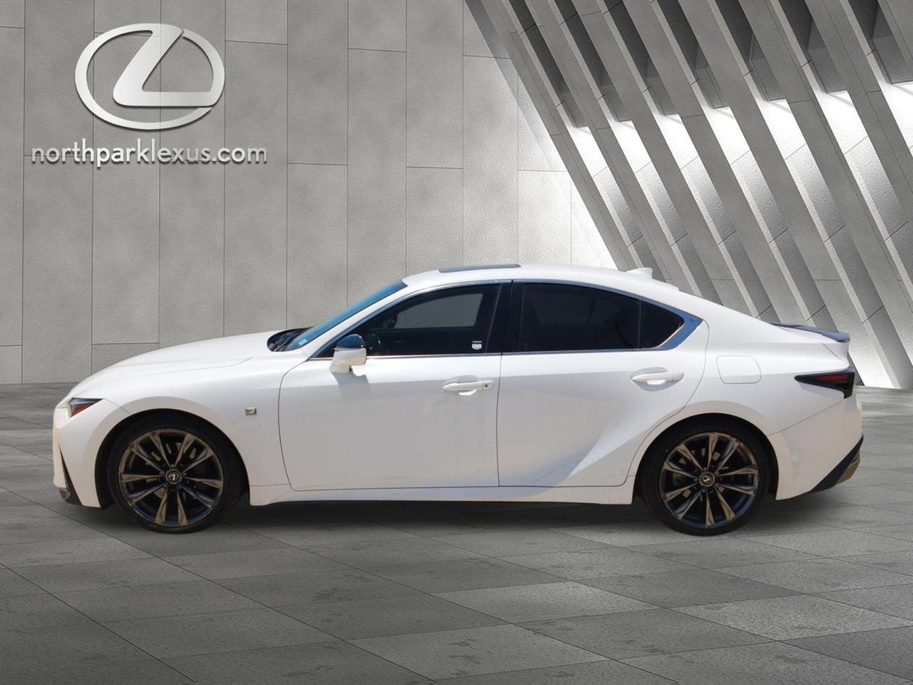2022 Lexus IS