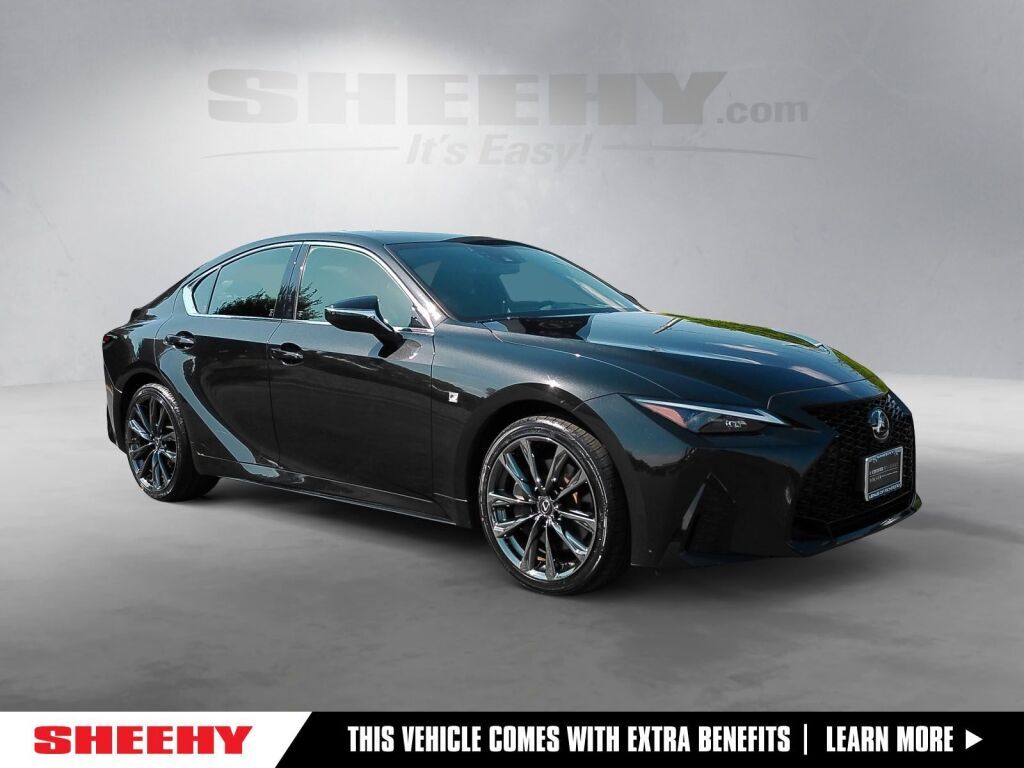 2022 Lexus IS