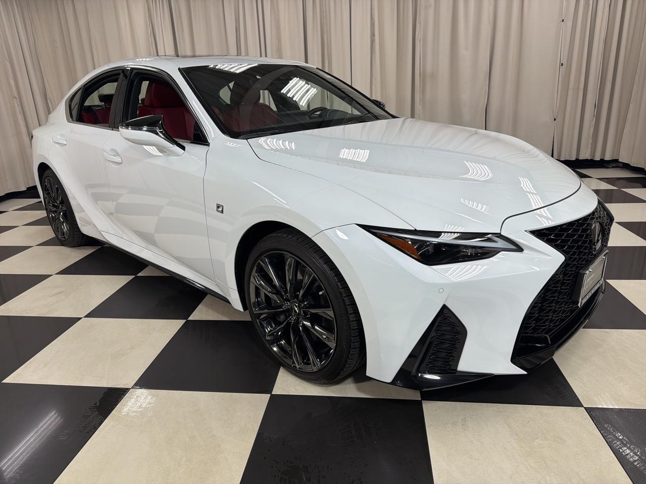 2022 Lexus IS