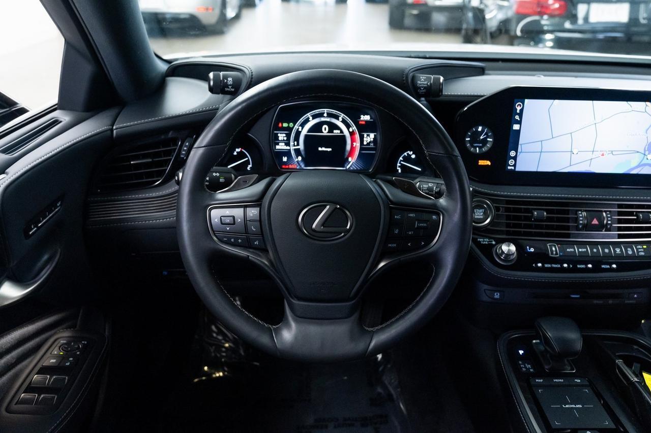 2022 Lexus LS 500 Base Vented Seats Moonroof Back-Up Camera Portland OR