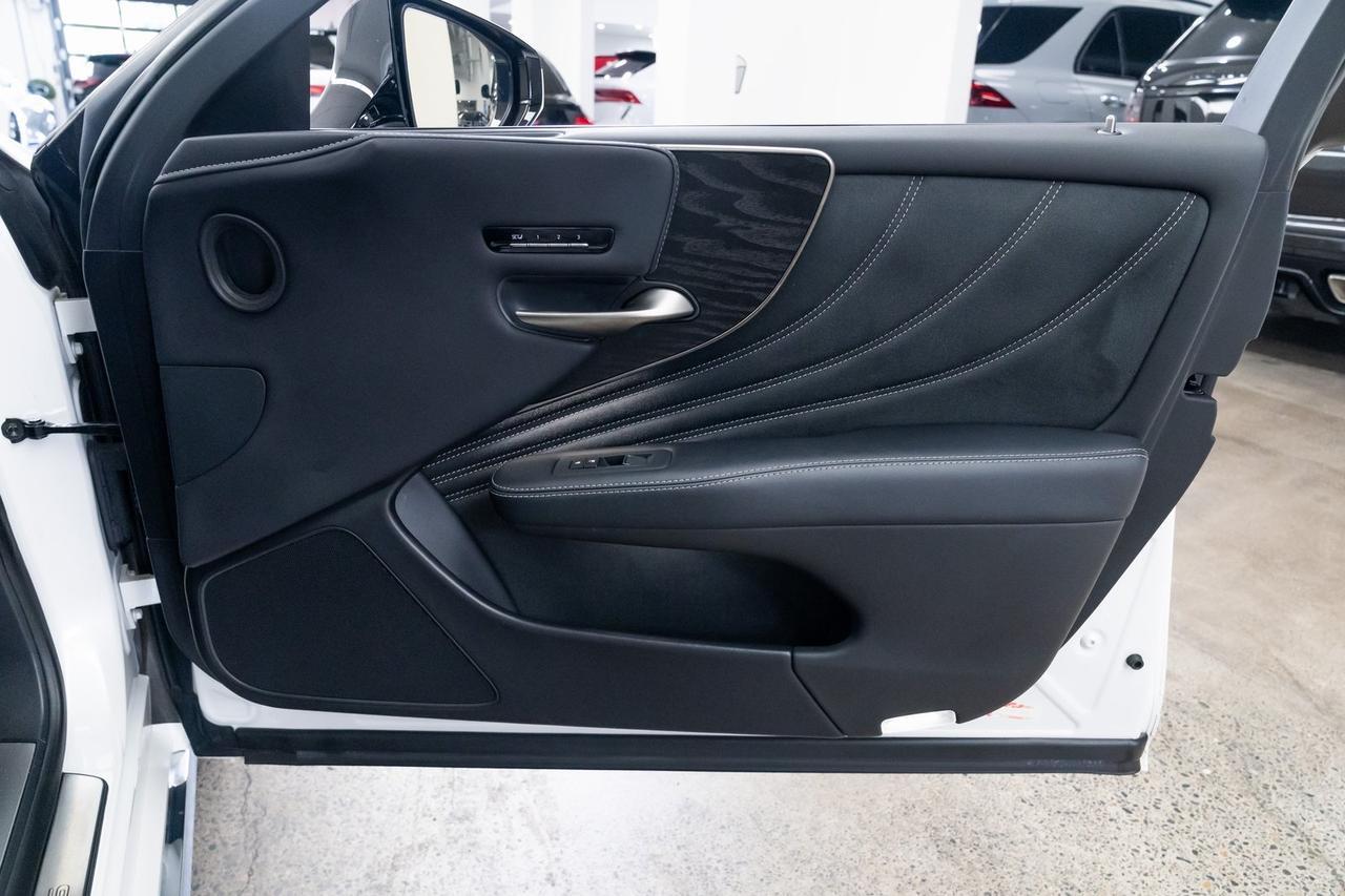 2022 Lexus LS 500 Base Vented Seats Moonroof Back-Up Camera Portland OR
