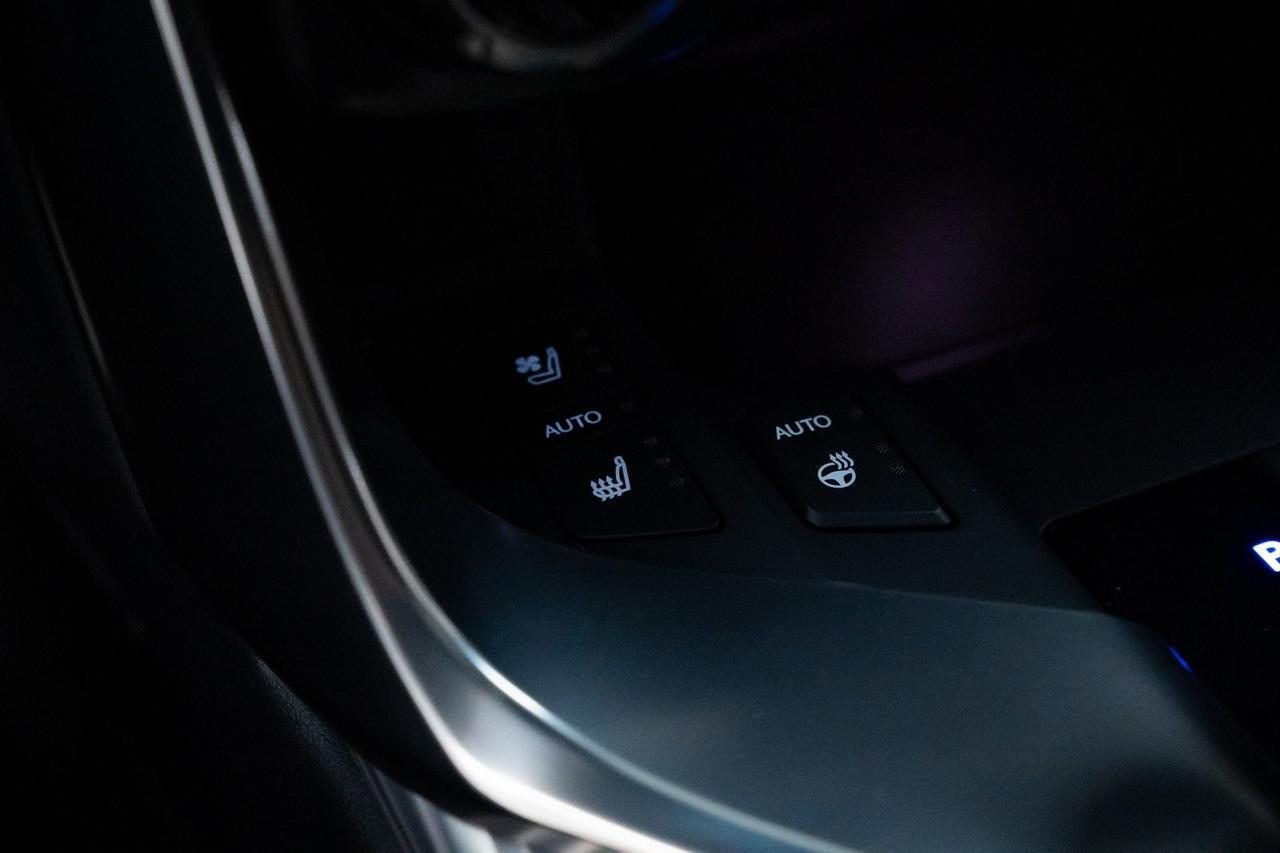 2022 Lexus LX 600 F SPORT 1 Owner F Sport Package Mark Levinson Sound Portland OR