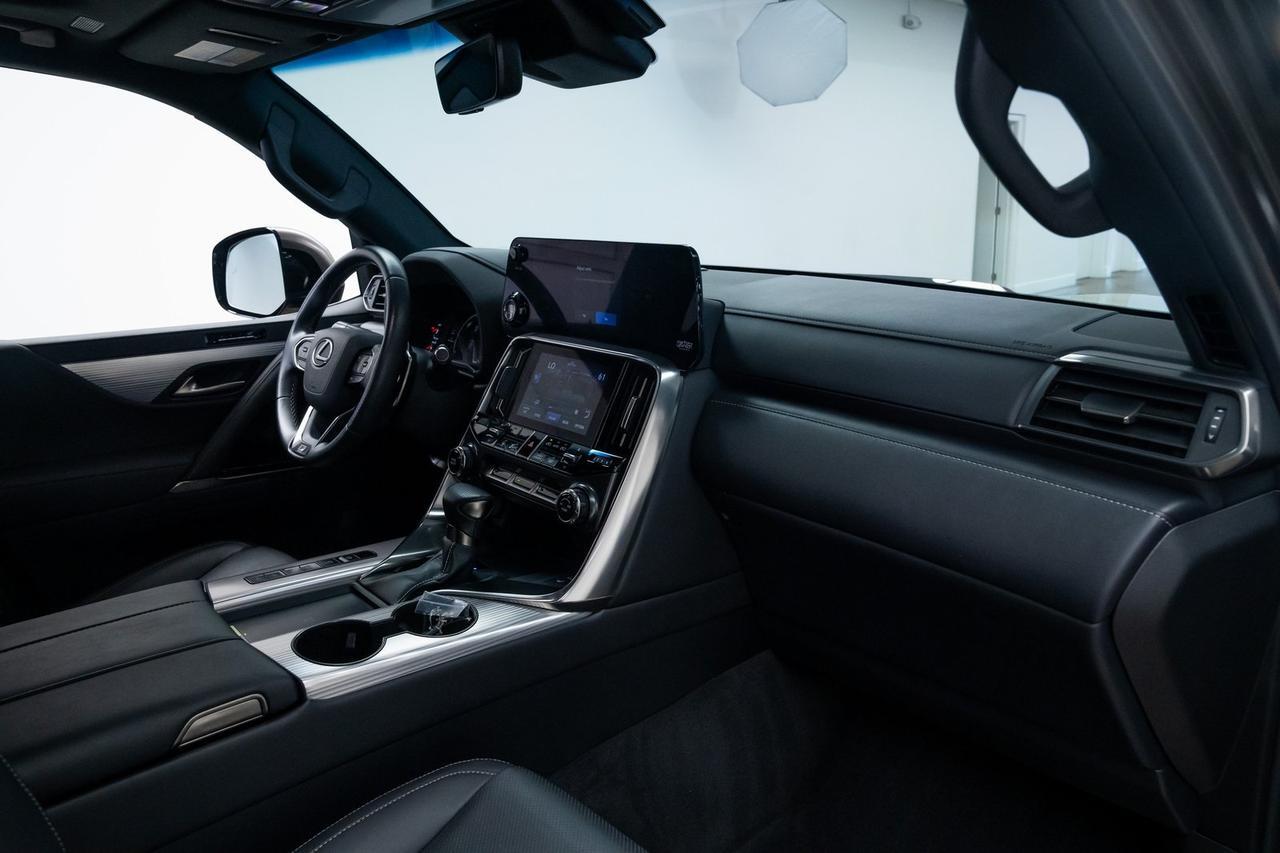 2022 Lexus LX 600 F SPORT 1 Owner F Sport Package Mark Levinson Sound Portland OR