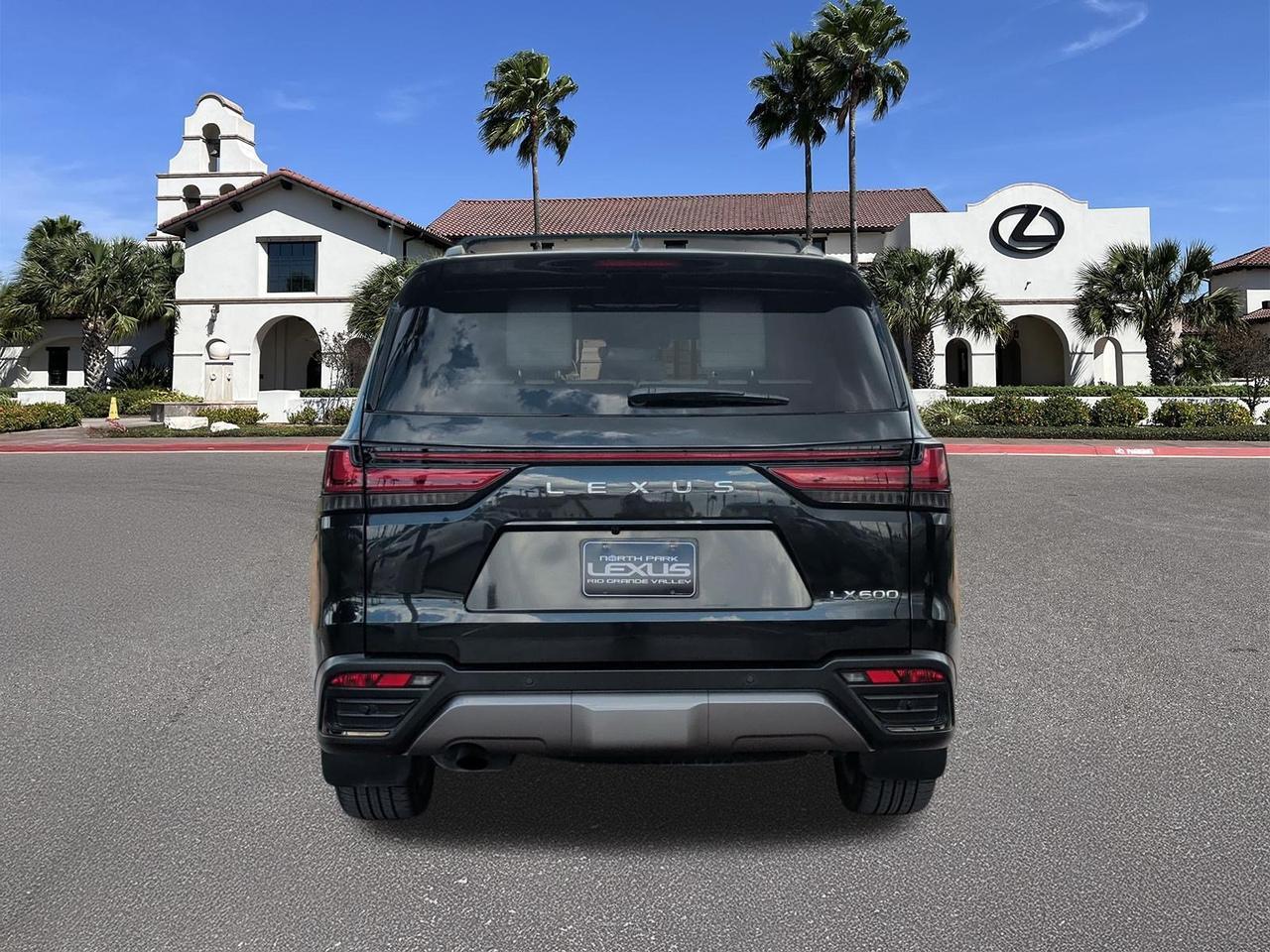 2022 Lexus LX 600 Luxury