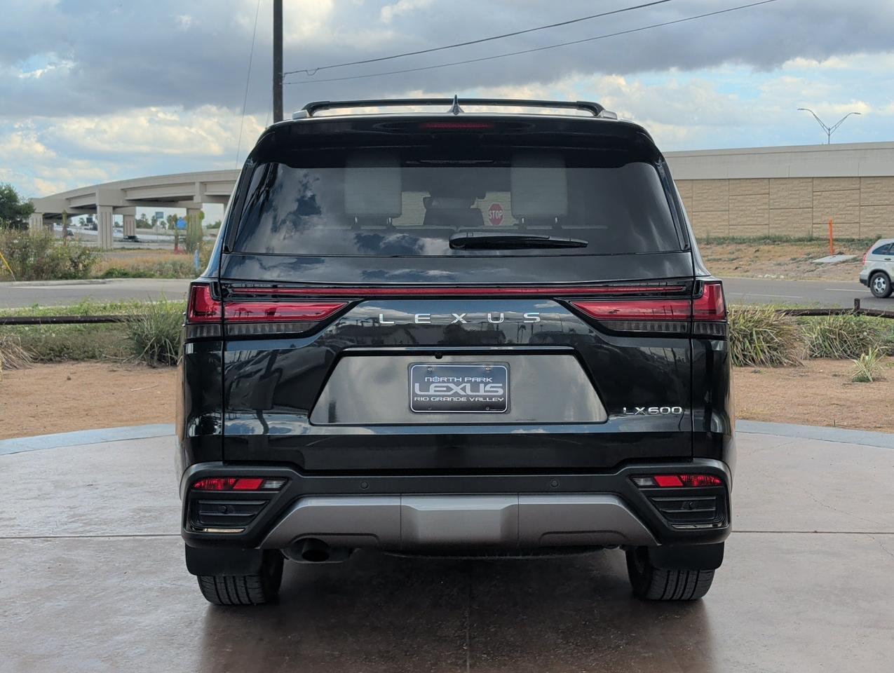 2022 Lexus LX 600 Luxury