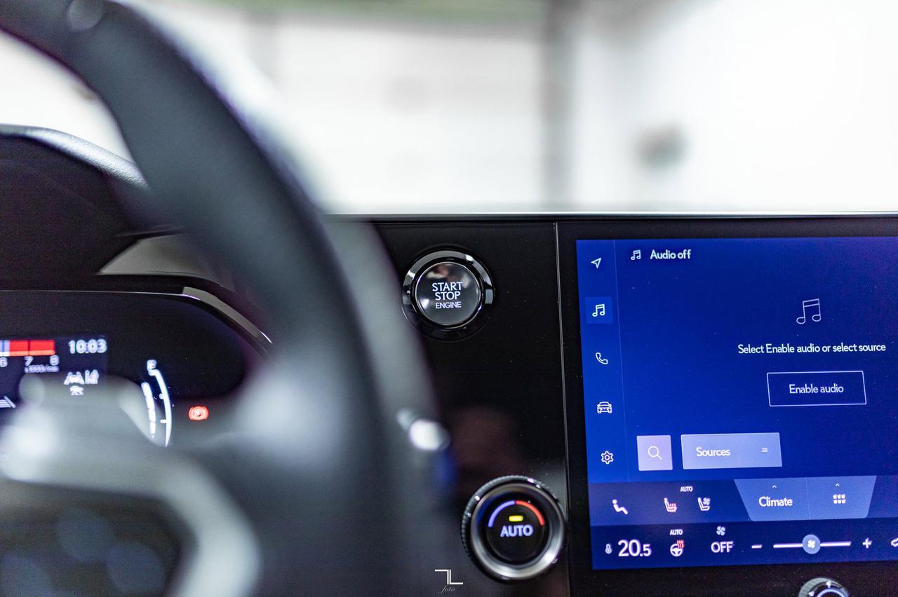 2022 Lexus NX 350 AWD F-Sport Leather Roof Nav BCam Red Deer AB