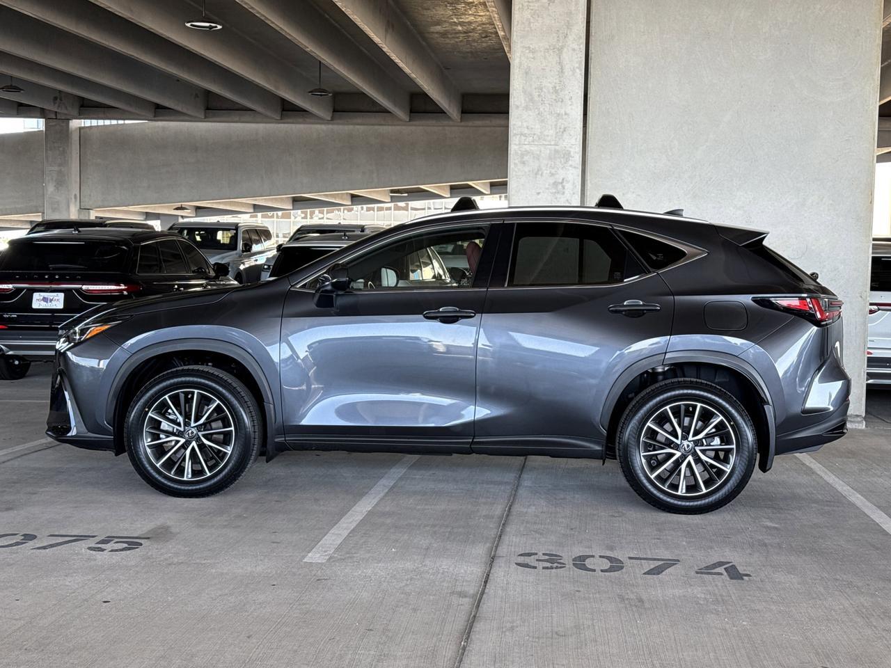 2022 Lexus NX 350h Premium
