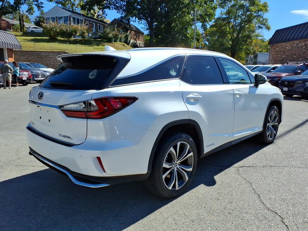 2022 Lexus RX 450hL .