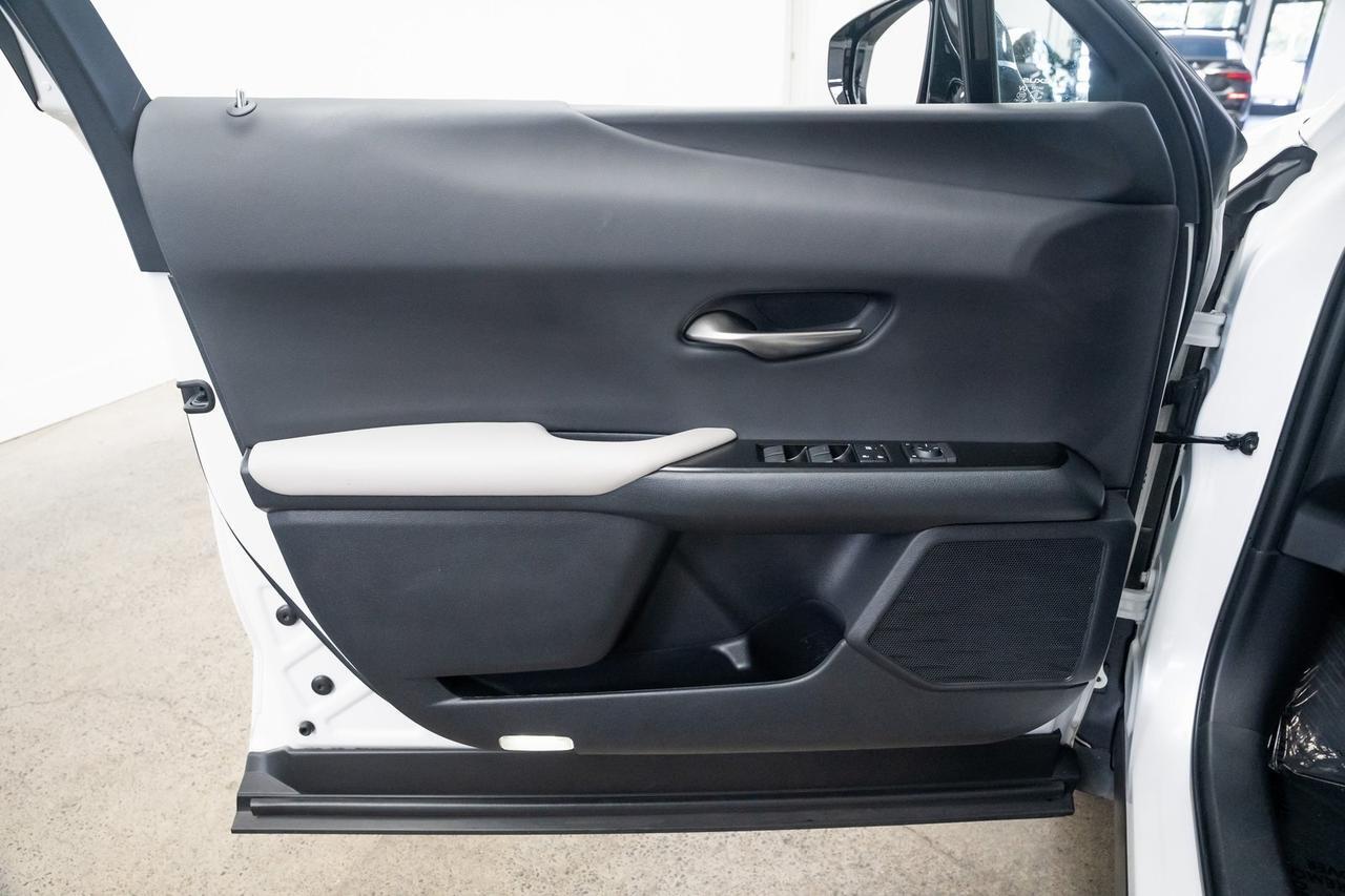 2022 Lexus UX 250h Base Vented Seats Premium Package Portland OR