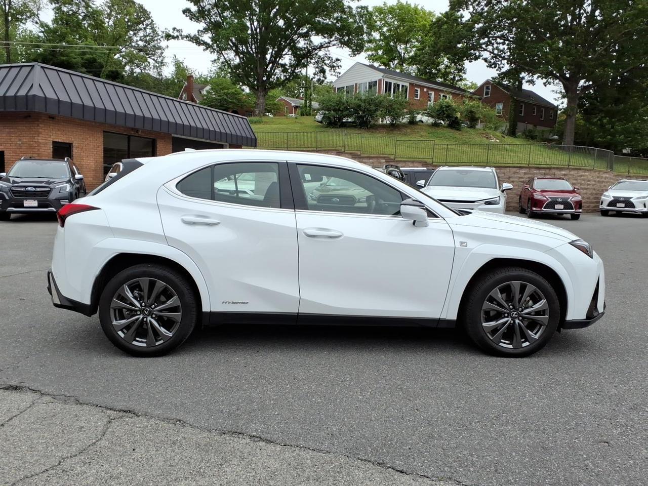 2022 Lexus UX 250h F SPORT