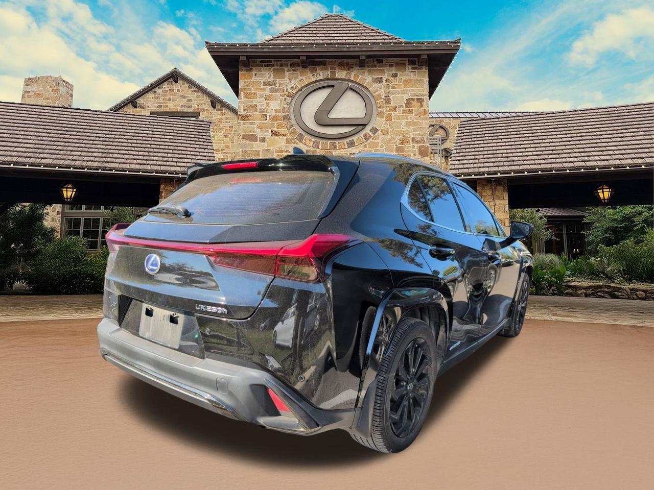 2022 Lexus UX 250h F SPORT