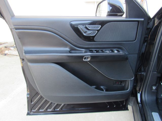 2022 Lincoln Aviator Livery Plano TX
