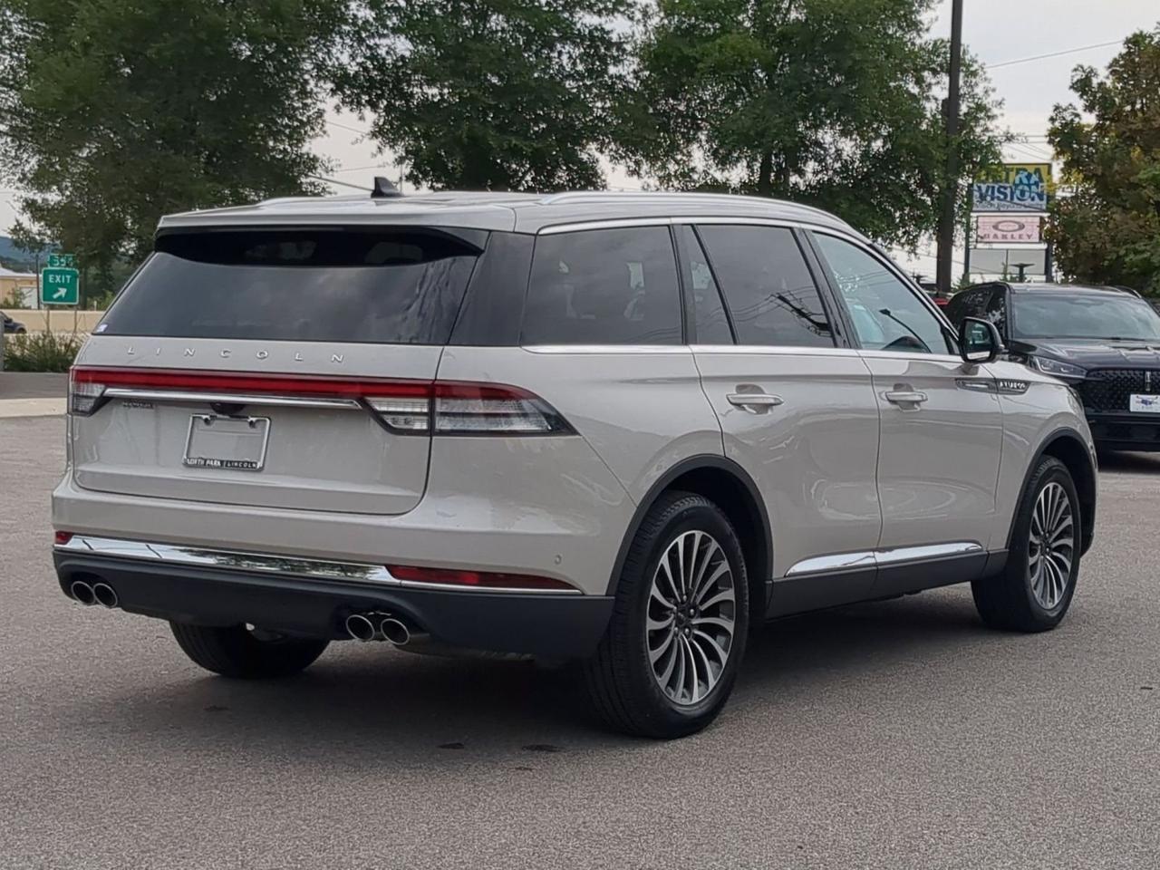 2022 Lincoln Aviator Reserve
