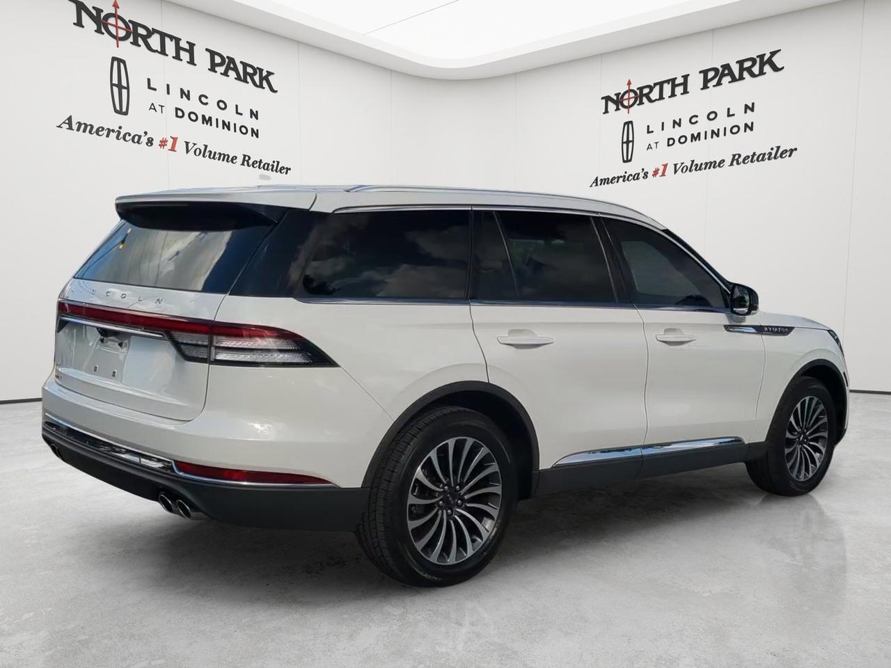 2022 Lincoln Aviator Standard