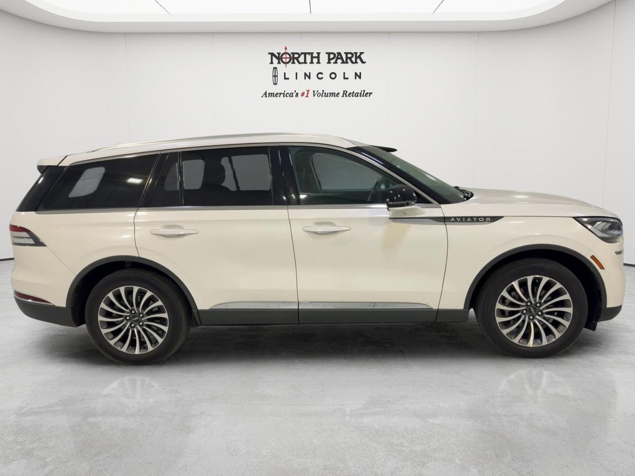 2022 Lincoln Aviator Standard