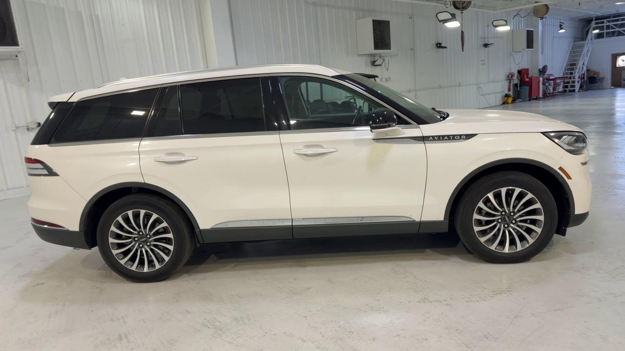 2022 Lincoln Aviator Standard