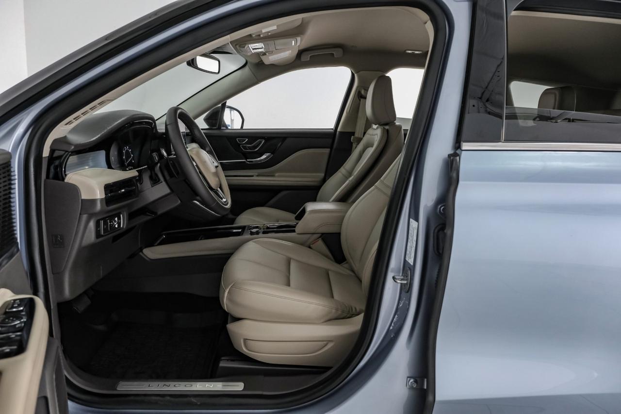 2022 Lincoln Corsair STANDARD BLIND SPOT ASSIST LANE KEEP ASSIST LEATHER HEATED SEATS Carrollton TX