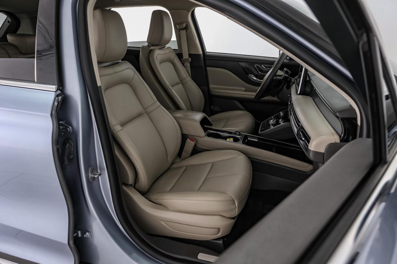 2022 Lincoln Corsair STANDARD BLIND SPOT ASSIST LANE KEEP ASSIST LEATHER HEATED SEATS Carrollton TX