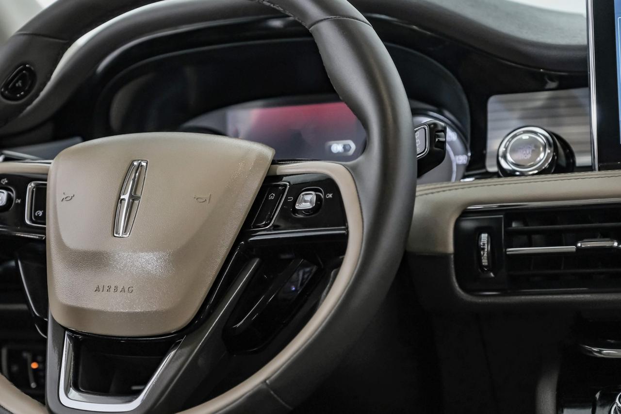 2022 Lincoln Corsair STANDARD BLIND SPOT ASSIST LANE KEEP ASSIST LEATHER HEATED SEATS Carrollton TX