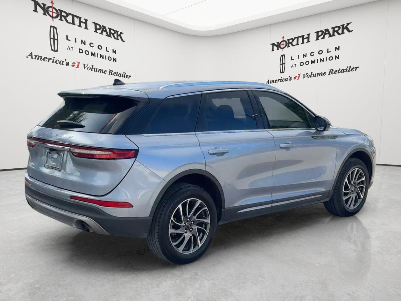 2022 Lincoln Corsair Standard