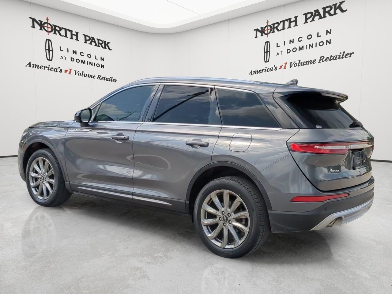 2022 Lincoln Corsair Standard