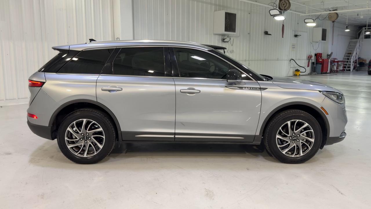 2022 Lincoln Corsair Standard