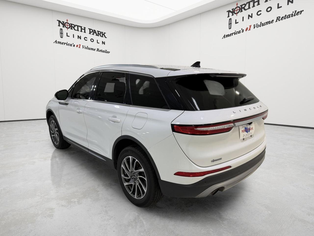2022 Lincoln Corsair Standard