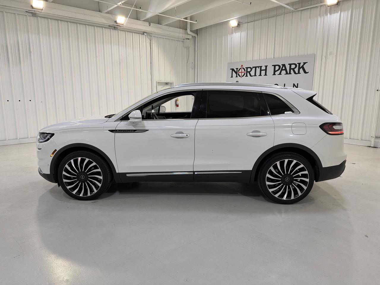 2022 Lincoln Nautilus Black Label