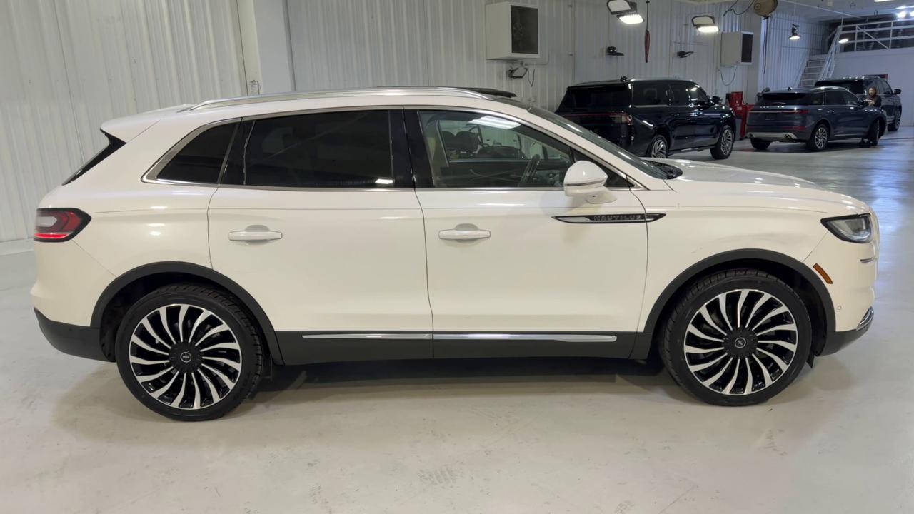 2022 Lincoln Nautilus Black Label