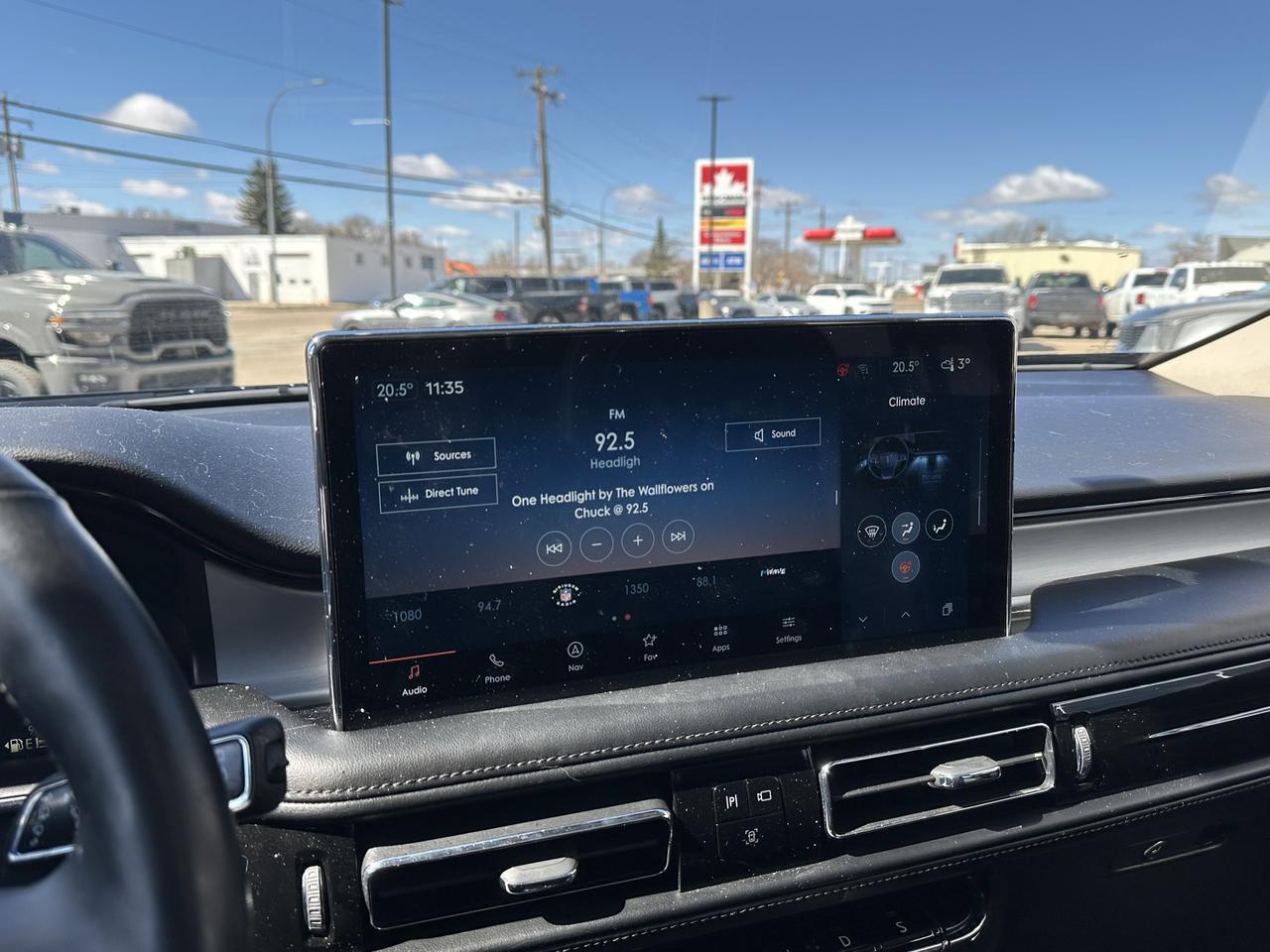 2022 Lincoln Nautilus Reserve | Leather | Massage Seats | Pano Roof | 360 Camera | Two Sets Wheel & Tire Redwater AB