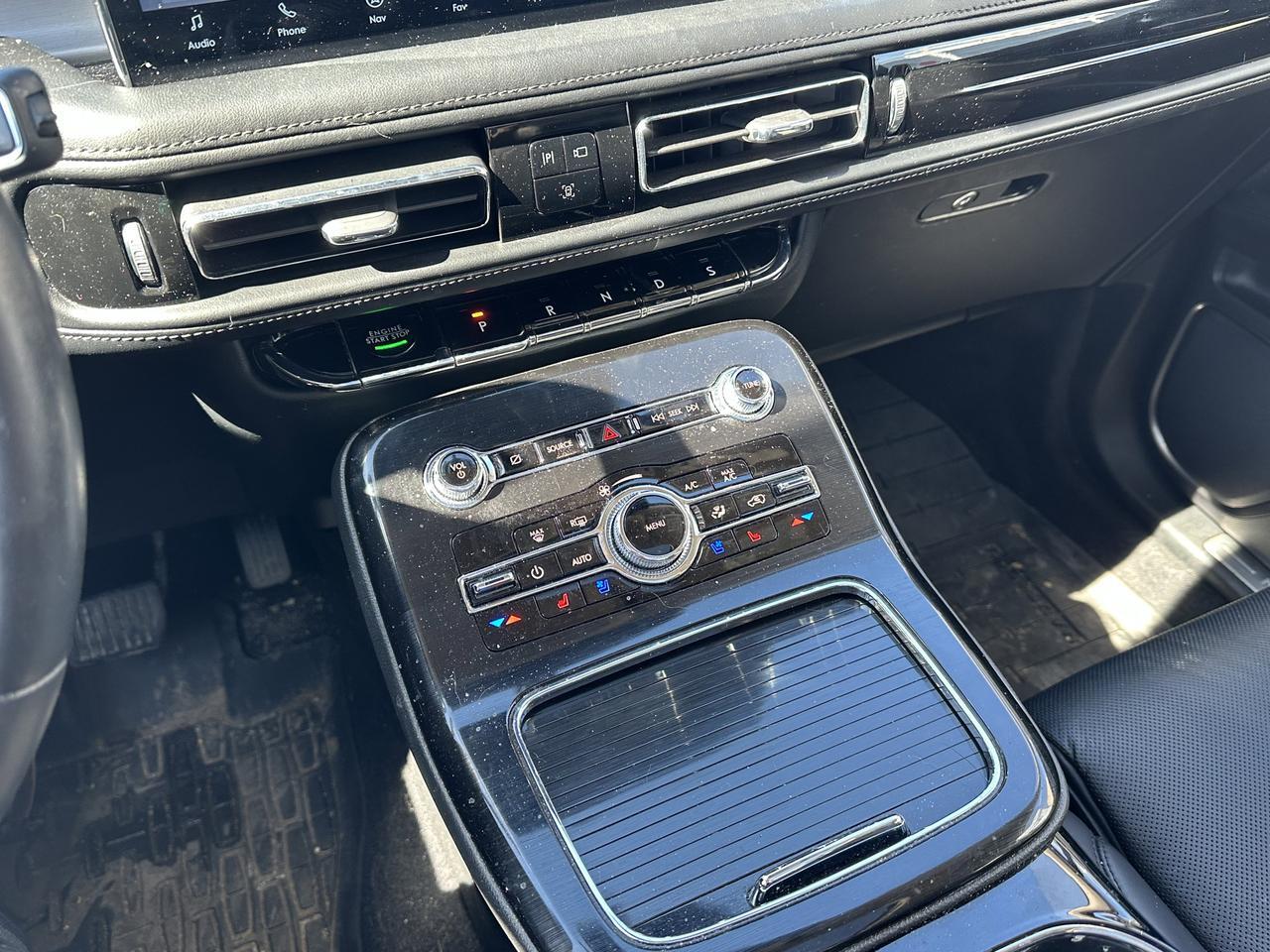 2022 Lincoln Nautilus Reserve | Leather | Massage Seats | Pano Roof | 360 Camera | Two Sets Wheel & Tire Redwater AB