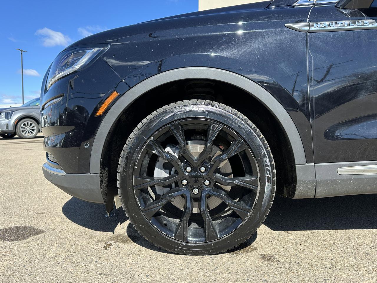 2022 Lincoln Nautilus Reserve | Leather | Massage Seats | Pano Roof | 360 Camera | Two Sets Wheel & Tire Redwater AB
