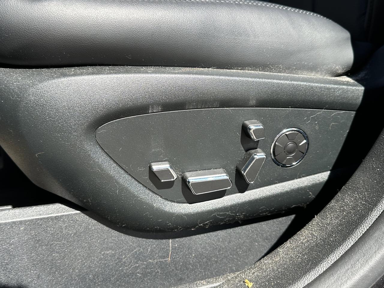 2022 Lincoln Nautilus Reserve | Leather | Massage Seats | Pano Roof | 360 Camera | Two Sets Wheel & Tire Redwater AB