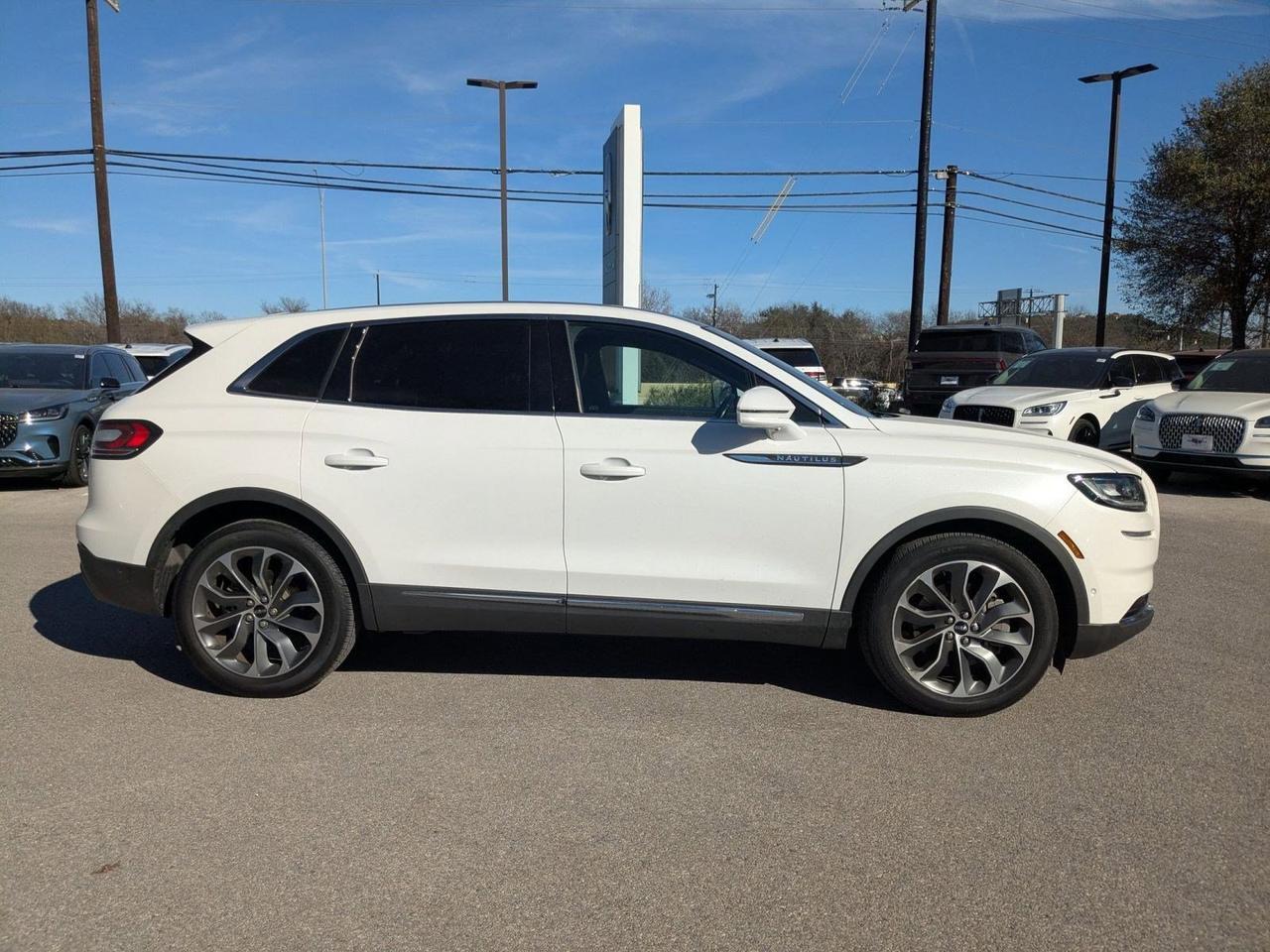 2022 Lincoln Nautilus Reserve