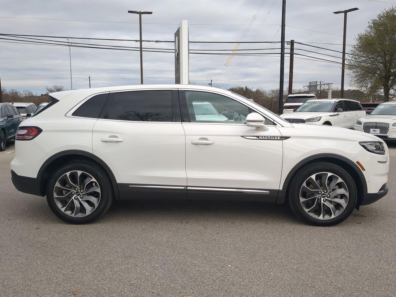 2022 Lincoln Nautilus Reserve