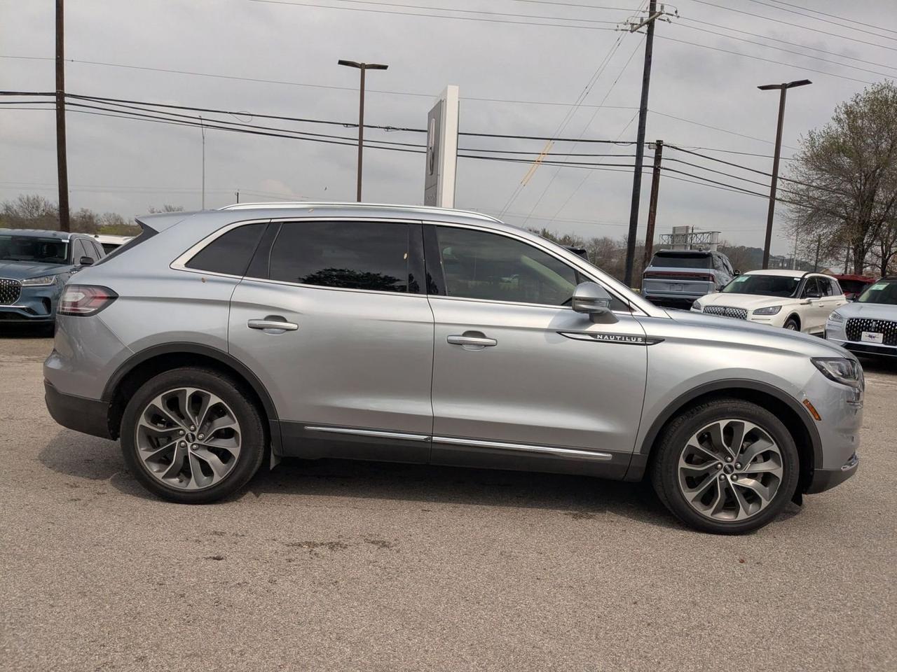 2022 Lincoln Nautilus Reserve