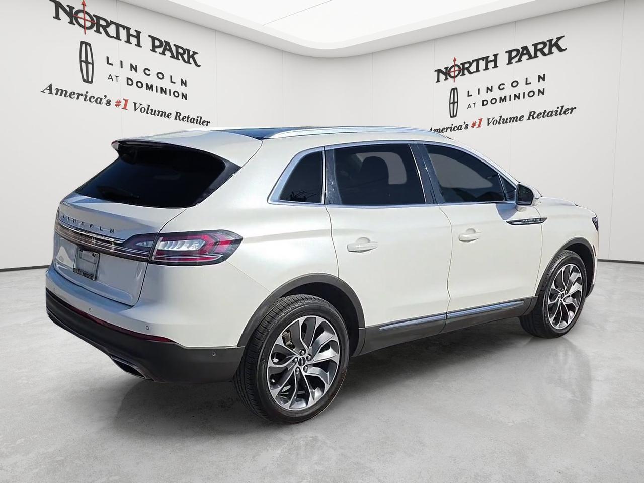 2022 Lincoln Nautilus Reserve
