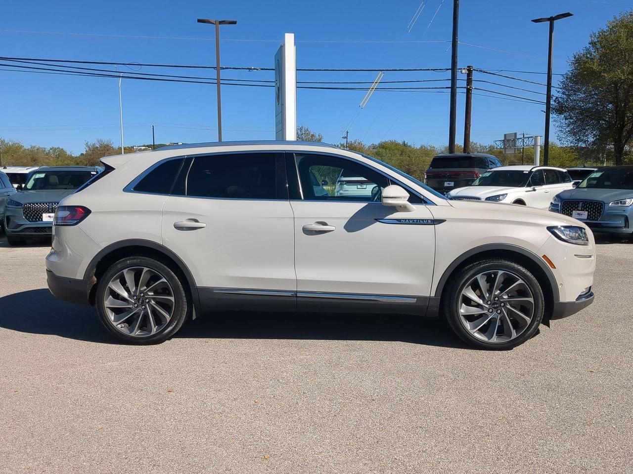 2022 Lincoln Nautilus Reserve