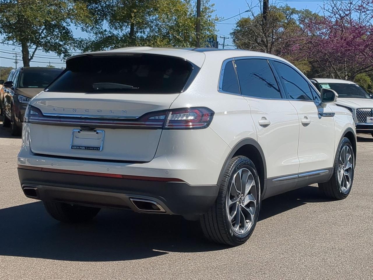 2022 Lincoln Nautilus Reserve